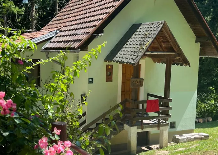 Vikendica Forest Casa de Férias *